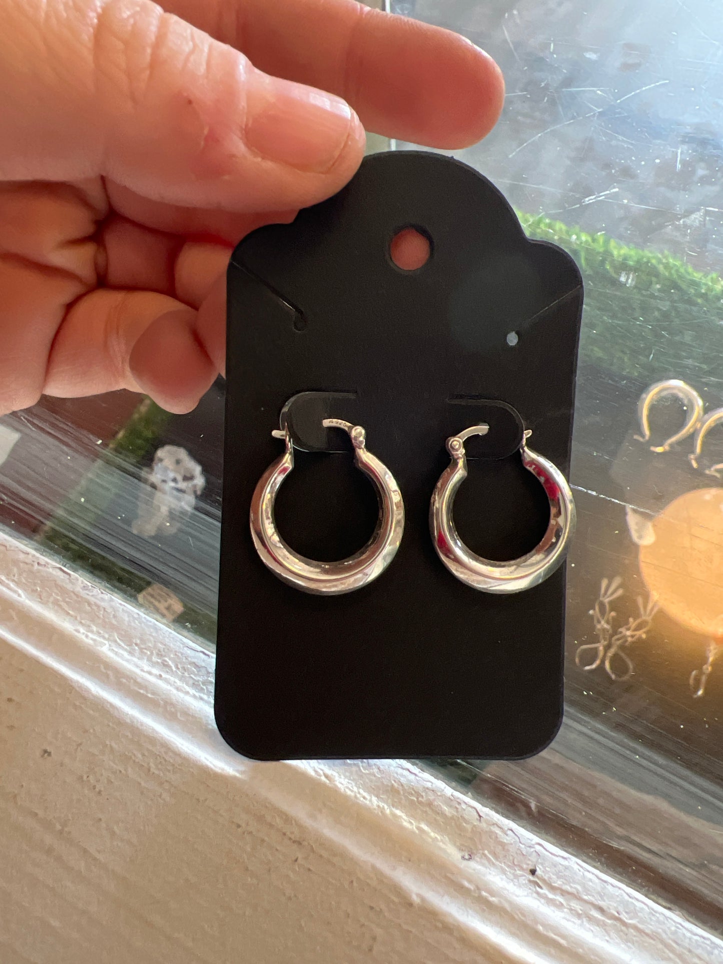 Thick little hoops earrings
