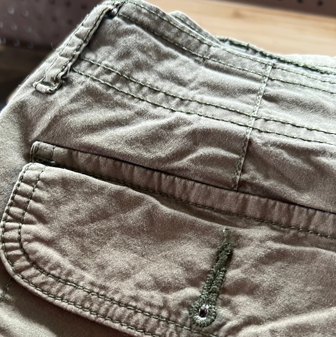 Liz Claiborne Cargo Pants olive