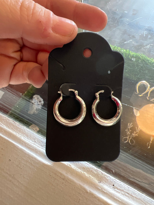 Thick little hoops earrings